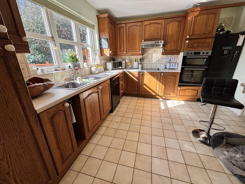 Kitchen / Breakfast Room