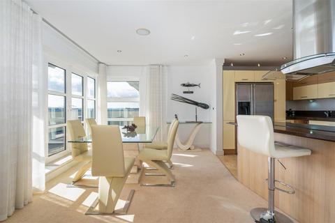 2 bedroom flat for sale, 33 Shore Road, Poole