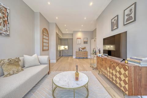 undefined, The Grand Apartments, Leigh-On-Sea, SS9