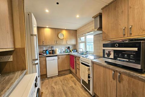 2 bedroom bungalow for sale, The Drive, Newhaven