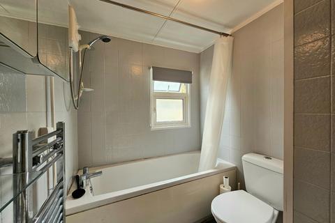 2 bedroom bungalow for sale, The Drive, Newhaven