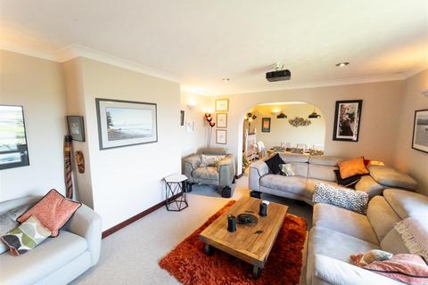 16 Gwealhellis Warren, Helston, TR13 8PQ
