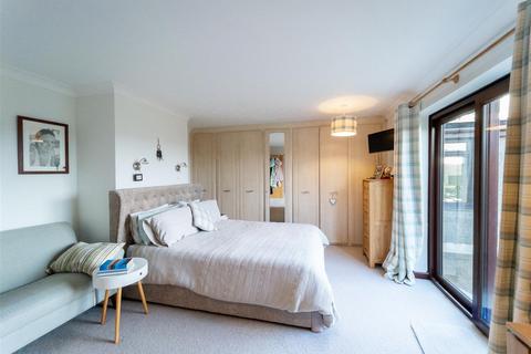 16 Gwealhellis Warren, Helston, TR13 8PQ