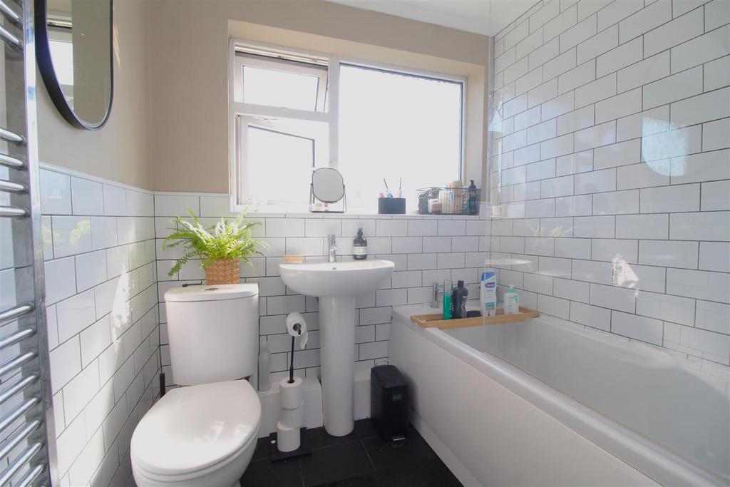 Bathroom .JPG