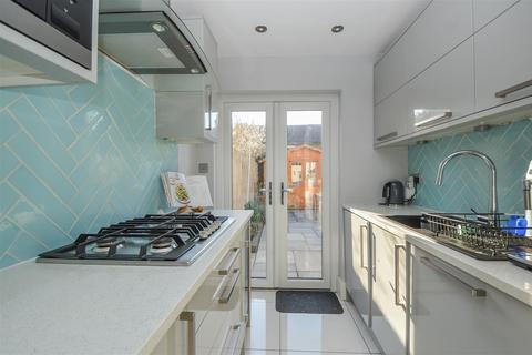 8 Sussex Road, Warley, Brentwood, CM14 5JQ