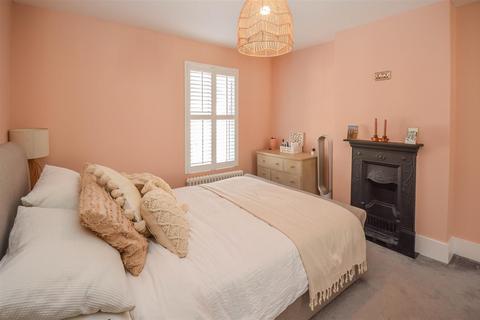 8 Sussex Road, Warley, Brentwood, CM14 5JQ