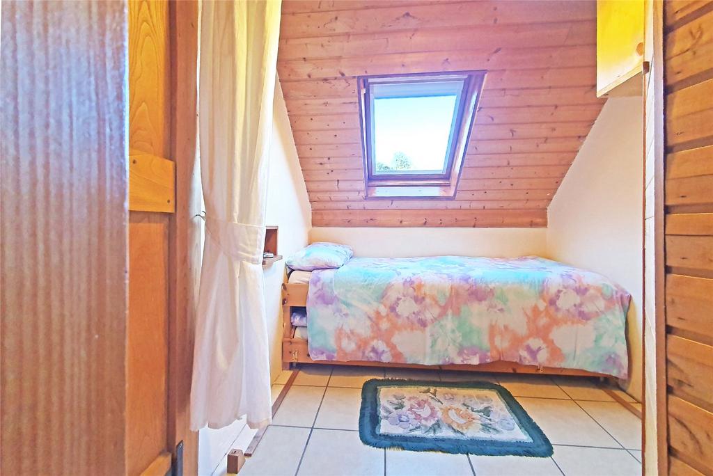 Single Bedroom
