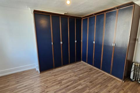 2 bedroom flat to rent, Burnley Road, Dollis Hill NW10
