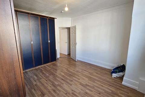 2 bedroom flat to rent, Burnley Road, Dollis Hill NW10