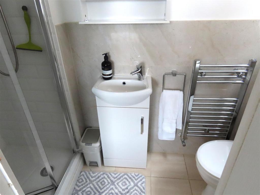 En suite shower room