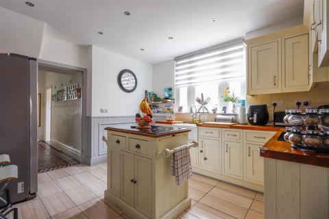 165 Gladstone Road, Barry, CF62 8NB