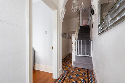 165 Gladstone Road, Barry, CF62 8NB