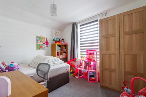 165 Gladstone Road, Barry, CF62 8NB