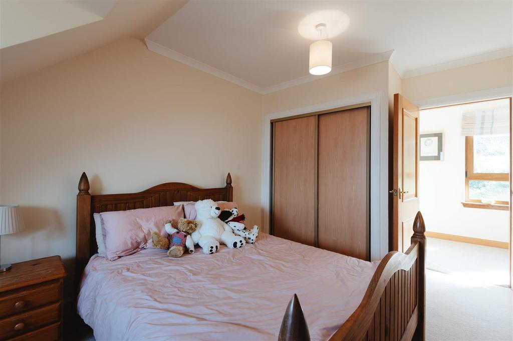36 Turnberry Avenue-3.jpg