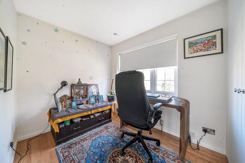 5 Coombe Way, Byfleet, West Byfleet, KT14 7DP