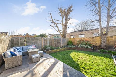 2 bedroom flat for sale, Farnan Road, Streatham