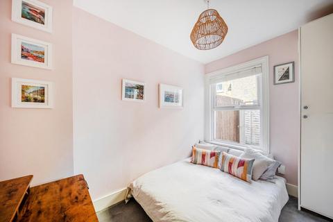 2 bedroom flat for sale, Farnan Road, Streatham