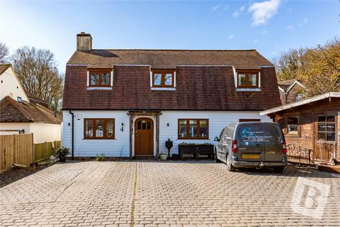 4 Park Lane, Herongate, Brentwood, CM13 3PJ
