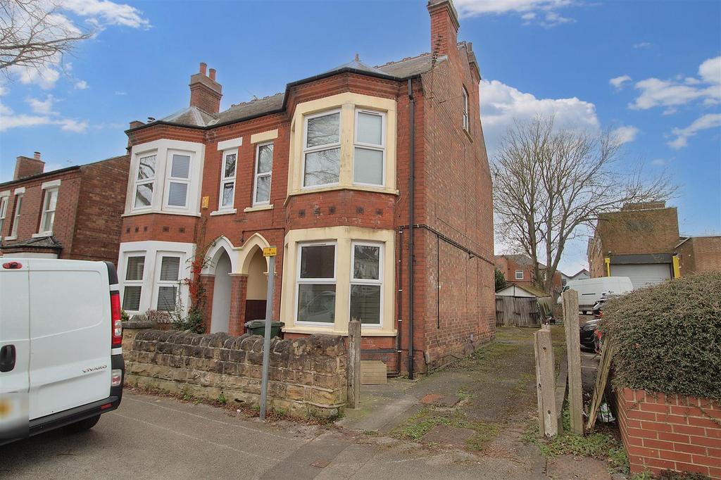 99, Haywood Road Mapperley, Nottingham, NG3 6 AF