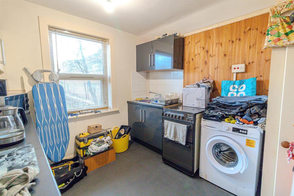 99, Haywood Road Mapperley, Nottingham, NG3 6 AF