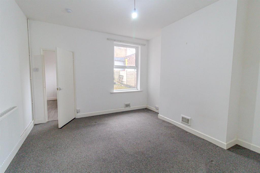 99, Haywood Road Mapperley, Nottingham, NG3 6 AF