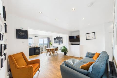 Vansen Trevanson Road, Wadebridge, PL27 7HD