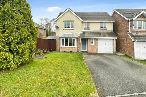 4 bedroom detached house for sale, Llys Eglwys, Broadlands, Bridgend County. CF31 5DT