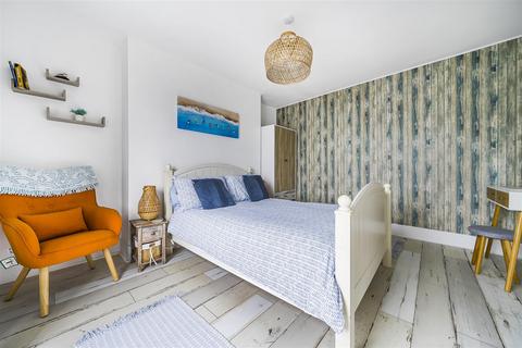 5 Moss Terrace, Polruan, Fowey, PL23 1PF