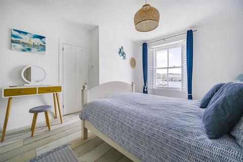 5 Moss Terrace, Polruan, Fowey, PL23 1PF
