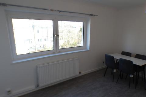 3 bedroom flat to rent, Waterfoot Avenue, Glasgow G53