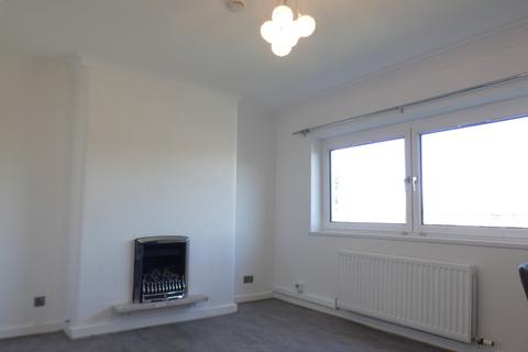 3 bedroom flat to rent, Waterfoot Avenue, Glasgow G53