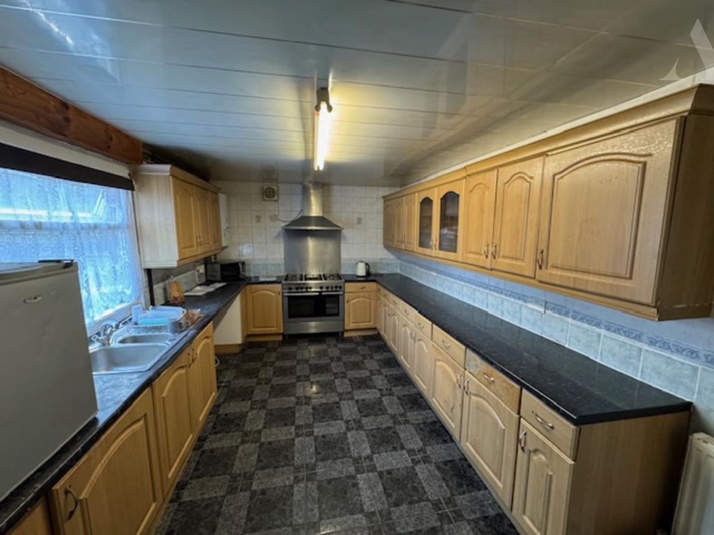 35 glenpark road kitchen