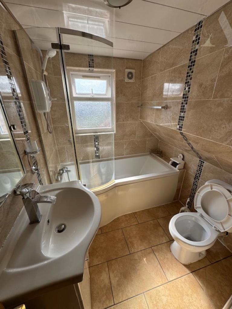 35 glenpark road ensuite