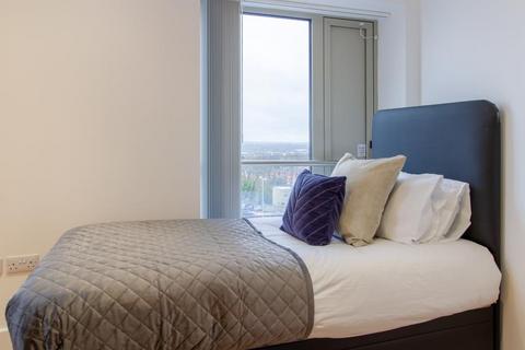 5 bedroom flat share to rent, 68B, Orbital House