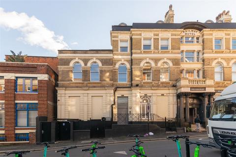 2 bedroom apartment for sale, Broadhurst Gardens, South Hampstead NW6