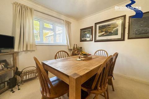 75 Fens Way, Swanley, BR8 7SW