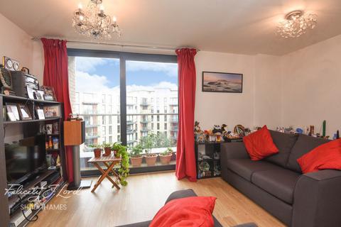 2 bedroom flat to rent, Albatross Way, LONDON
