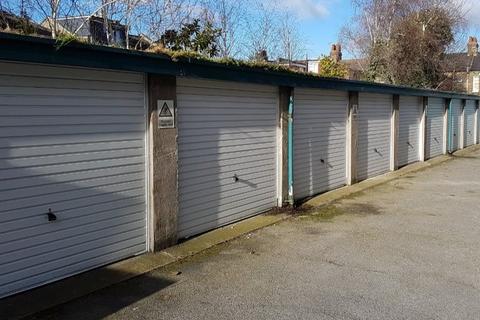 Garage to rent, South Ealing Road, London W5