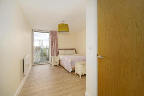 2 bedroom flat to rent, london, E14