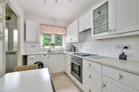 2 bedroom apartment for sale, Tudor Court, King George V Road, Amersham, Buckinghamshire, HP6