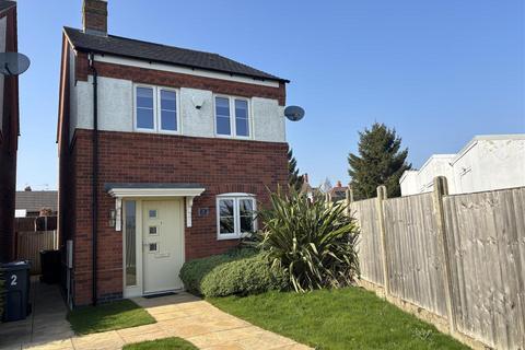 2 bedroom detached house for sale, Choyce Close, Hugglescote, Coalville