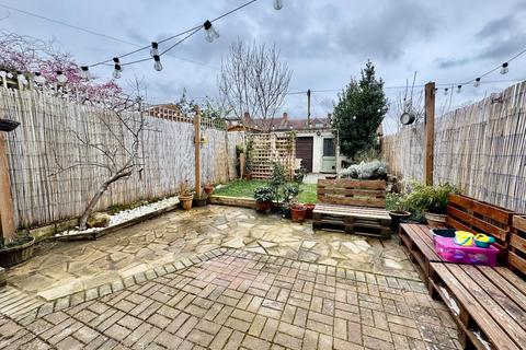 79 Murray Avenue, Northampton, NN2 7BS