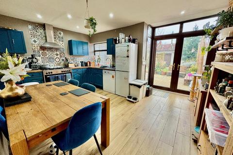 79 Murray Avenue, Northampton, NN2 7BS