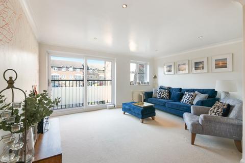 20 Adams Close, Surbiton, KT5 8LB
