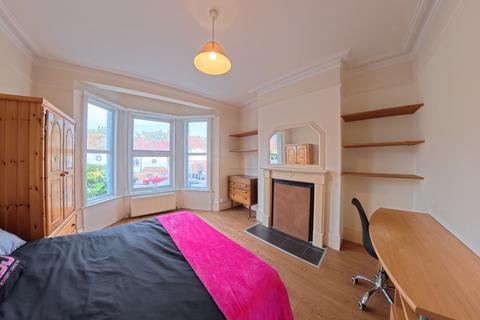 5 bedroom terraced house to rent, Hollingbury Road, Brighton BN1