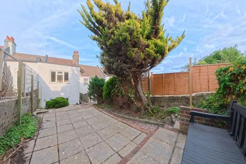 5 bedroom terraced house to rent, Hollingbury Road, Brighton BN1