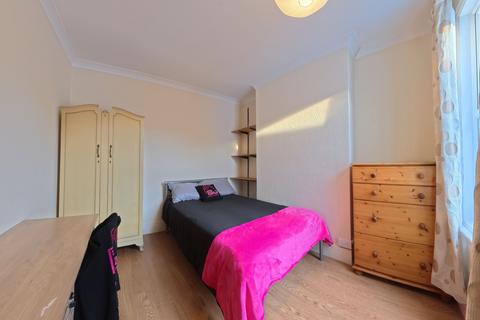5 bedroom terraced house to rent, Hollingbury Road, Brighton BN1
