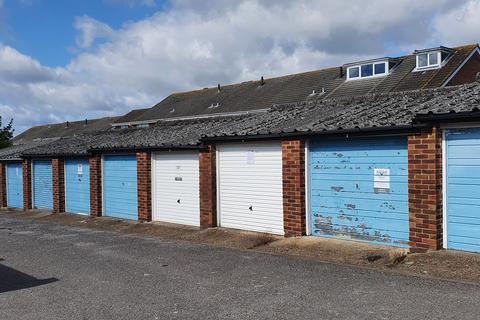 Garage to rent, Monks Road, Netley Abbey SO31