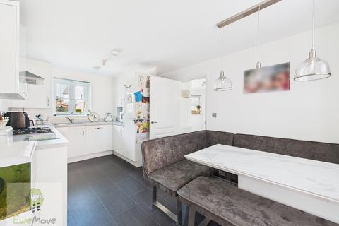 3 bedroom detached house for sale, Sparrow Drive, Chattenden, Rochester, ME3 8GB