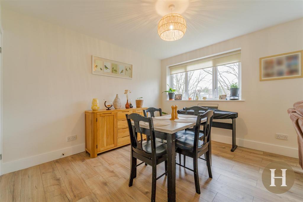 Hadleigh Estate Agents-24.jpg